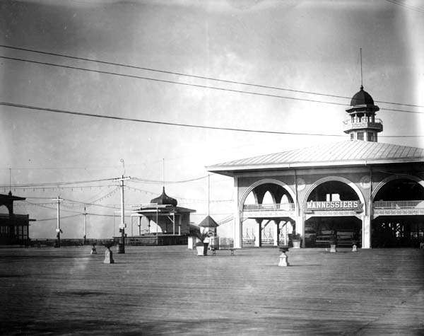 1900s - Mannessier's Pavilion at West End.