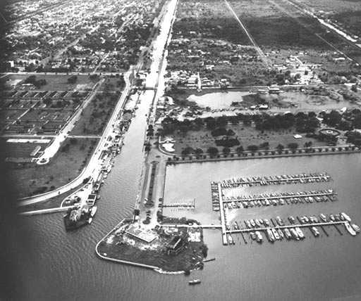 1948 New Basin Canal at West End