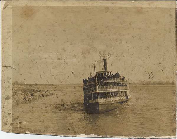 1909  President Taft returns from boat ride on lake